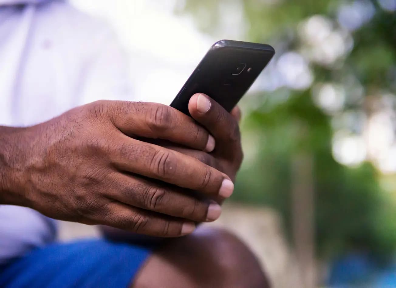 Community Wi-Fi & Digital Hubs